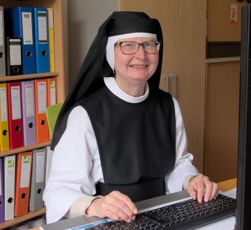 sr-barbara image sr-barbara Zisterziensterinnenabtei Mariastern | Menschen