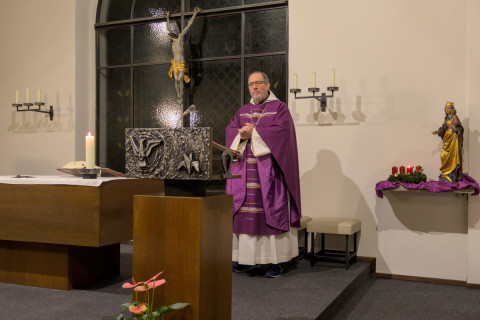 Wir feiern gemeinsam Gottesdienst