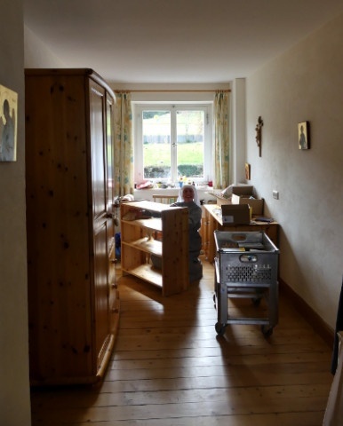 b2ap3_thumbnail_17-umsiedeln2 image b2ap3_thumbnail_17-umsiedeln2 Zisterziensterinnenabtei Mariastern | Sr. Clara zieht ein - Blog