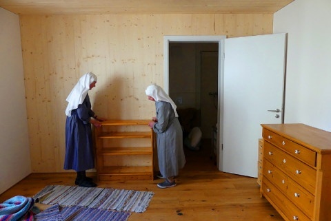 b2ap3_thumbnail_17-umsiedeln3 image b2ap3_thumbnail_17-umsiedeln3 Zisterziensterinnenabtei Mariastern | Sr. Clara zieht ein - Blog