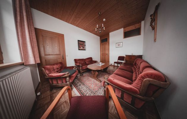 60b79afd image Sprechzimmer 2