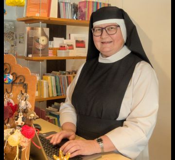 sr-franziska-fc7b8fee Zisterziensterinnenabtei Mariastern | Menschen
